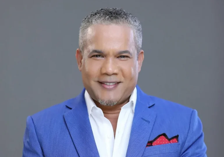 Héctor Acosta anuncia tercer concierto “Gracias Dominicanos” en su tierra Bonao