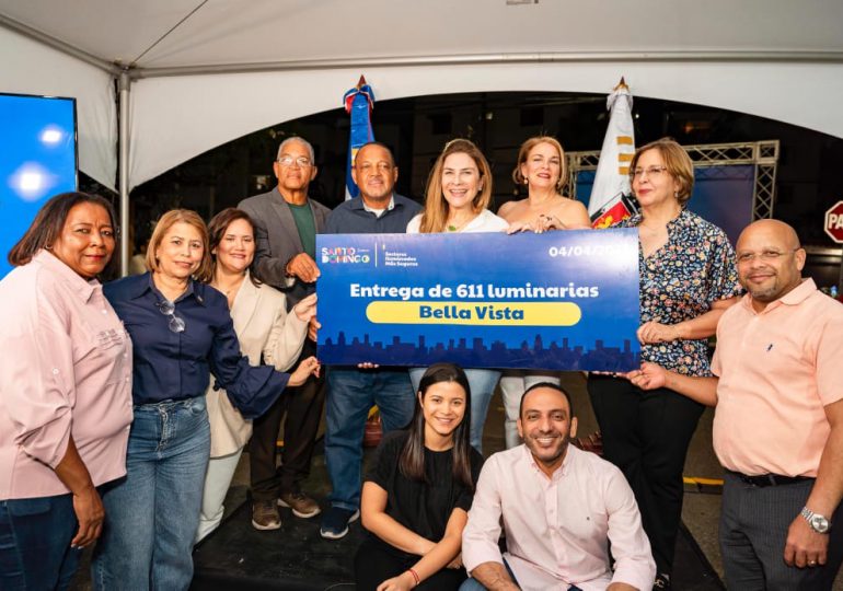 Carolina Mejía entrega 611 luminarias y cámaras para mayor seguridad en Bella Vista