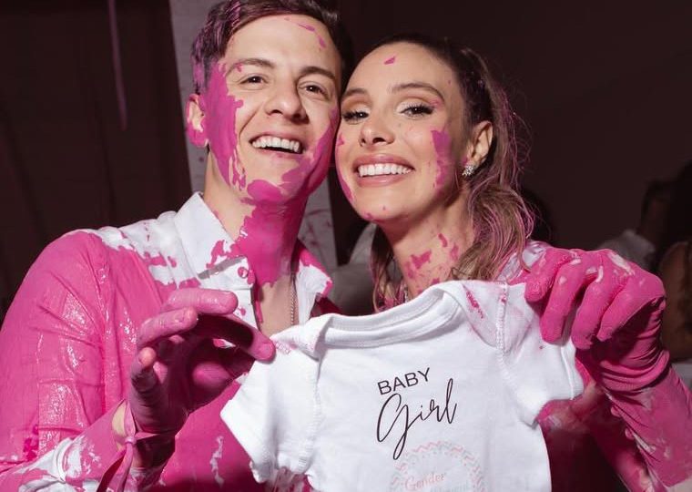 Lele Pons y Guaynaa celebran la revelación de sexo de su bebé con una emotiva fiesta