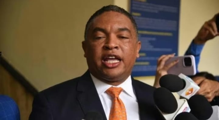 Yván Lorenzo dice Gobierno demuestra "incoherencia" sobre amenaza representan bandas haitiana