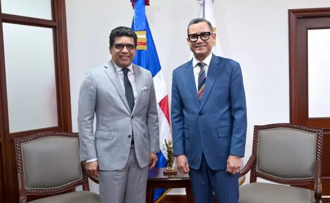 Ministerio de Trabajo y Alcaldía Santo Domingo Este acuerdan colaboración interinstitucional