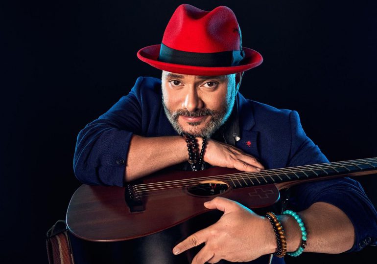 Pavel Núñez rinde homenaje a René del Risco Bermúdez en emotiva ceremonia