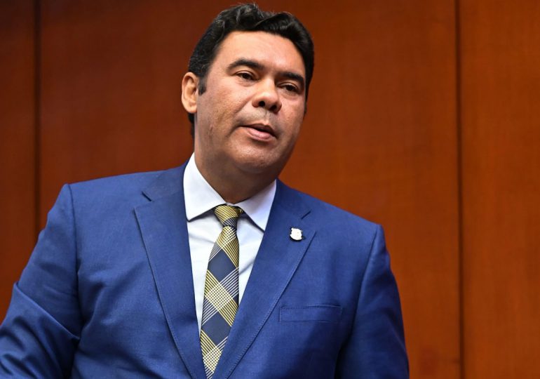 Senador Rafael Barón Duluc deposita tres proyectos de ley para fortalecer la seguridad y la prevención en la República Dominicana