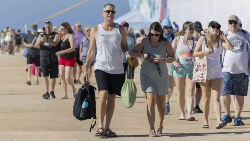 RD recibe 3.3 millones de visitantes en enero-marzo 2025