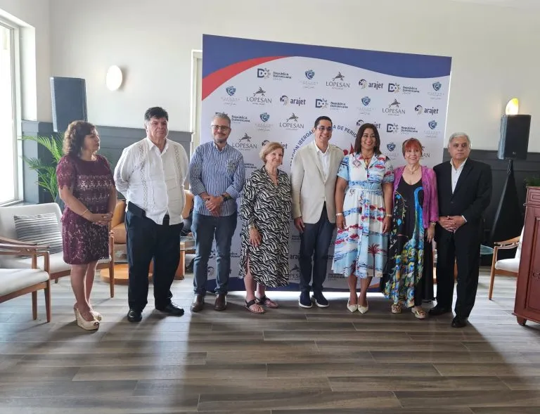 Yenny Polanco Lovera toma la presidencia de FIPETUR para el período 2025-2027.