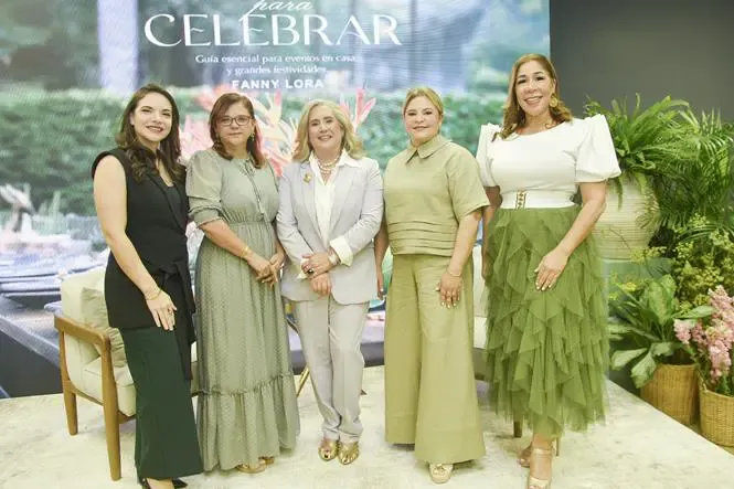 Fanny Lora presenta su primer proyecto editorial