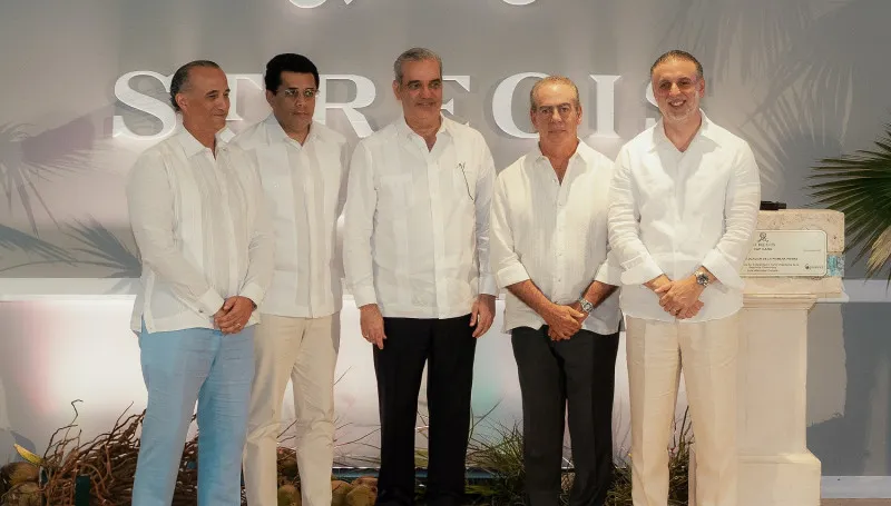 El St. Regis Cap Cana Resort da la bienvenida a sus visitantes