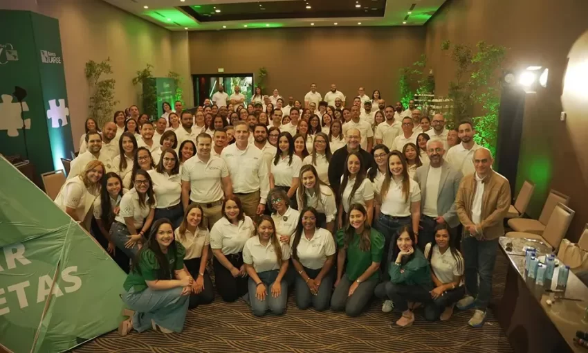 Banco Múltiple Lafise realiza encuentro 2025