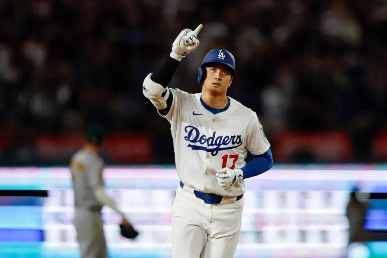 Dodgers aplastan a Athletics en una noche de home runs de Shohei Ohtani