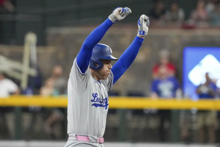 Tony Gonsolin and Freddie Freeman Lead Dodgers to 8-1 Victory Over Diamondbacks