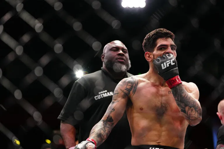 Gaston Bolaños se rinde por sumisión en UFC Des Moines