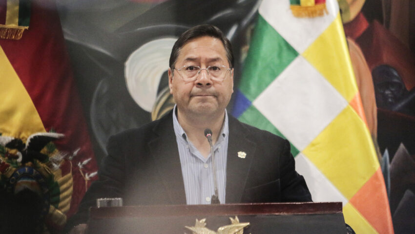 Arce declina su candidatura presidencial en Bolivia y llama a la unidad