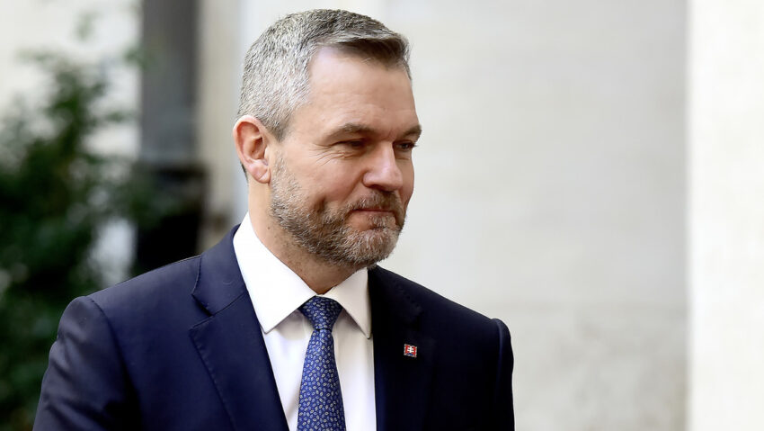 "Auténtica barbaridad": Presidente eslovaco condena la destrucción de monumentos a soldados soviéticos