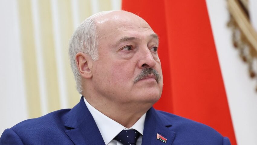 El presidente de Bielorrusia evalúa la posibilidad de una guerra