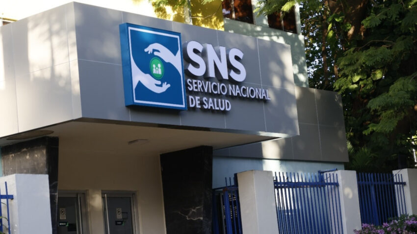 Fortalecimiento de la red hospitalaria del SNS disminuye traslados de enfermos; seis regiones de salud observan una baja.