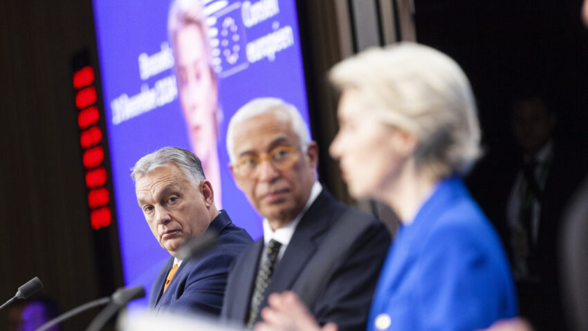 Budapest acusa a Bruselas de autosabotearse mediante medidas restrictivas contra Moscú y en repetidas ocasiones ha bloqueado su avance usando su derecho de veto.