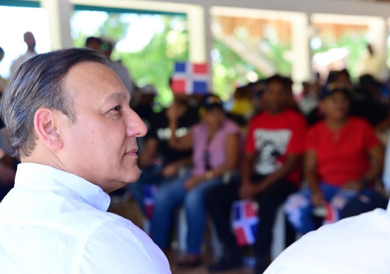 Abel Martínez: “Hay que dejar los egos y acompañar al dominicano en la lucha por sobrevivir”