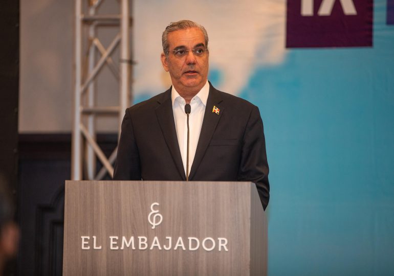 Presidente Abinader llama a la unidad nacional y destaca el poder de la oración