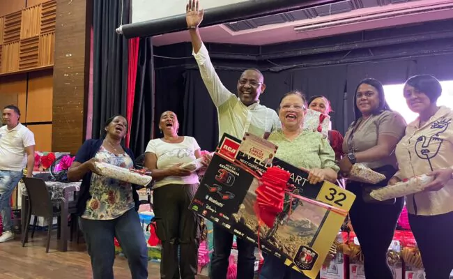 Diputado Carlos Sánchez agasaja a más de 400 madres en el Auditorio del Club Mauricio Báez de Villa Juana