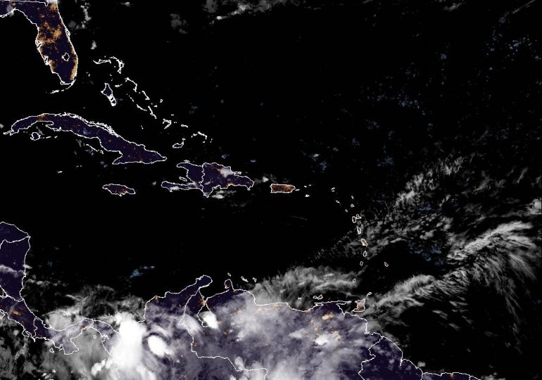 Indomet: Chubascos matutinos y aguaceros locales en la tarde hacia el interior; persiste el calor