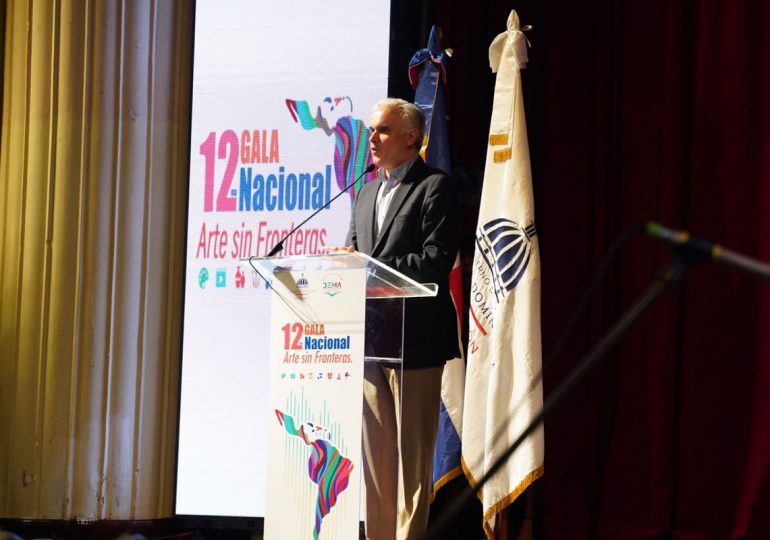 Ministro Luis Miguel De Camps anuncia fortalecimiento y expansión del bachillerato en Modalidad en Artes