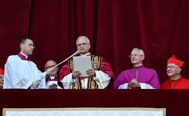 Primer discurso del papa León XIV: Un llamamiento a la paz y a una Iglesia abierta a todos
