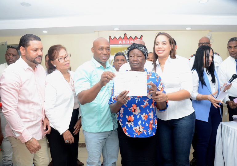 Alcaldía de SDN inicia pago de prestaciones laborales a excolaboradores desde 2006