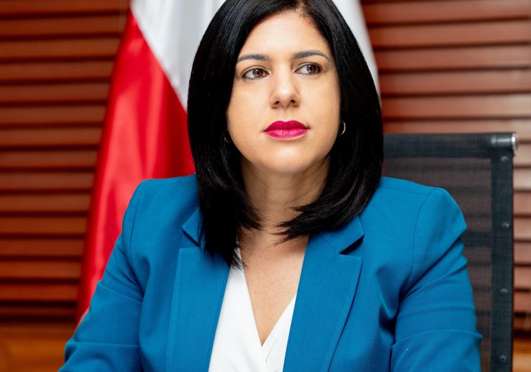 Senadora María Mercedes Ortiz apoya políticas migratorias del presidente Abinader