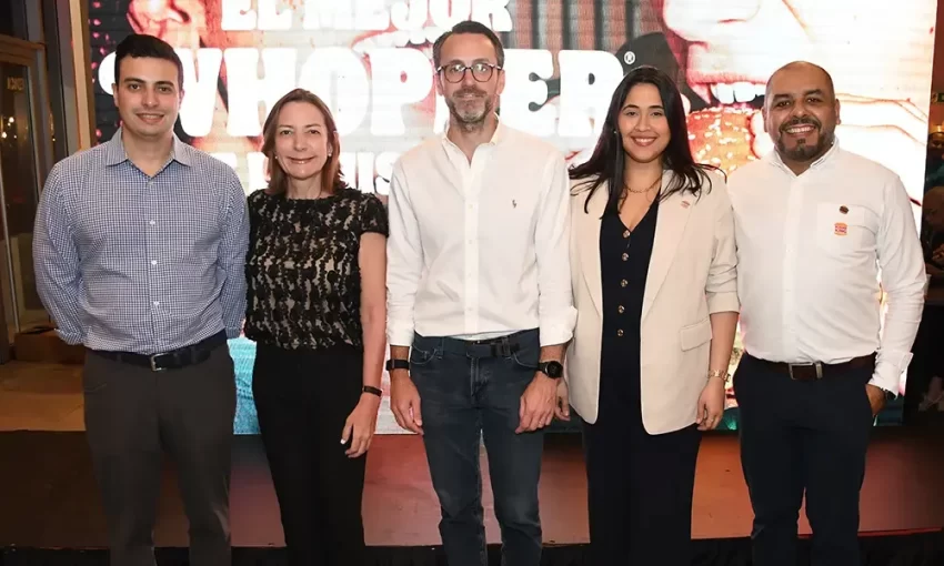 Burger King presenta en RD su nuevo “Whopper” renovado