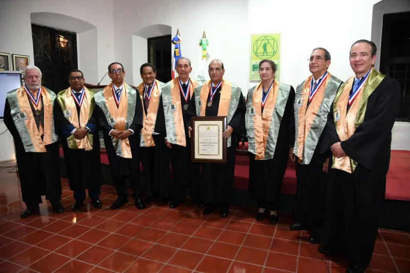 JULIO CÉSAR CASTAÑOS INGRESA A LA ACADEMIA DE CIENCIAS CON UN LLAMADO A HUMANIZAR EL DERECHO