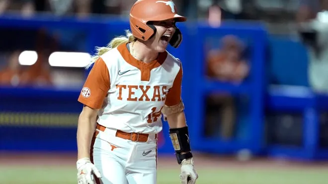 Reese Atwood impulsa a Texas hacia su primer título nacional en la Serie Mundial Universitaria Femenina de Softbol