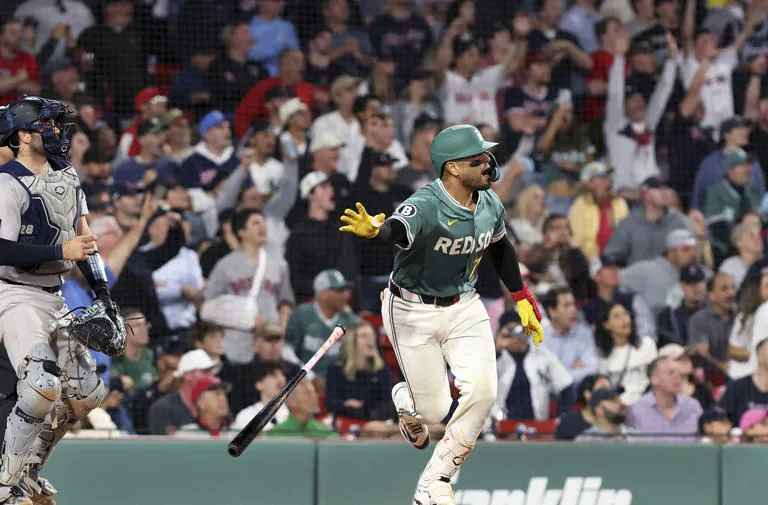 Narváez definió en la 10ª y dejó tendidos a los Yankees (2‑1)