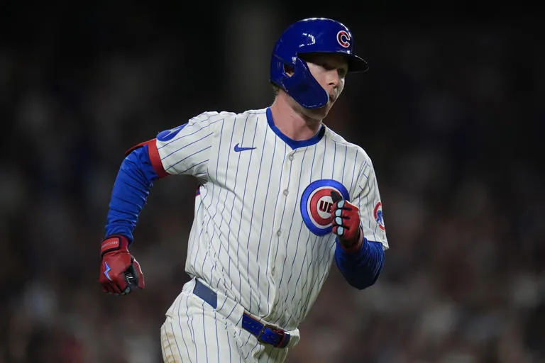 Suzuki y Crow‑Armstrong ponen a los Cachorros al frente con jonrones en triunfo 5‑3 sobre Cerveceros