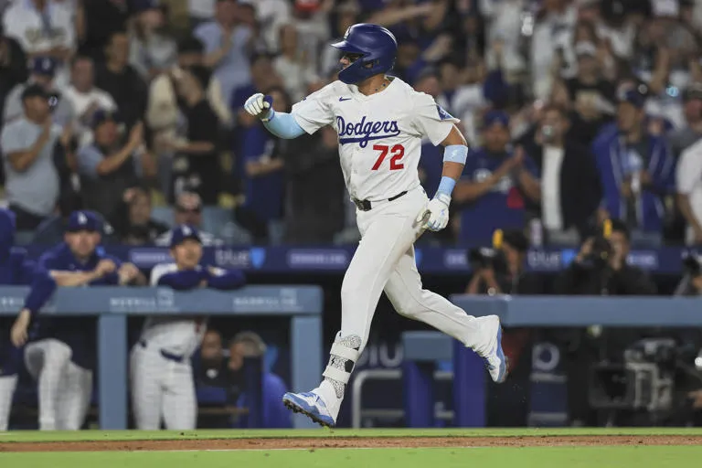 Clayton Kershaw acumula su tercera victoria consecutiva y se acerca a los 3 000 ponches