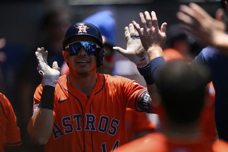 Mauricio Dubón pega dos jonrones decisivos y los Astros defienden la victoria 8‑7 ante los Angelinos
