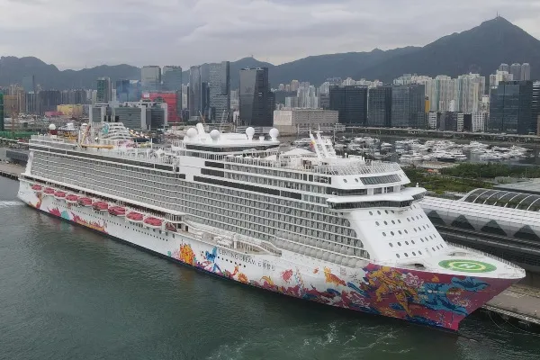 Dream Cruises anuncia cambios de itinerario y cancelaciones en 2026 por congestión de atraque