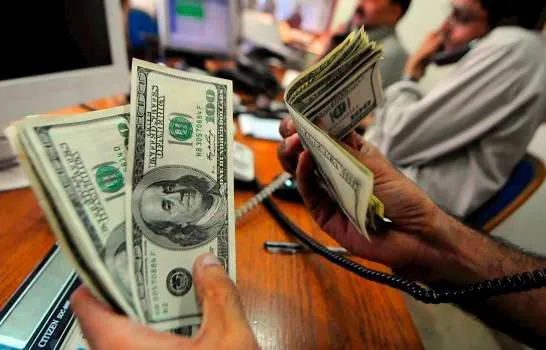 El dólar subió un centavo; este lunes era vendido a RD$59.29