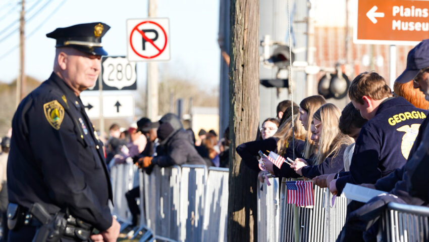 EE.UU. advierte de riesgos a su propia seguridad tras atacar Irán