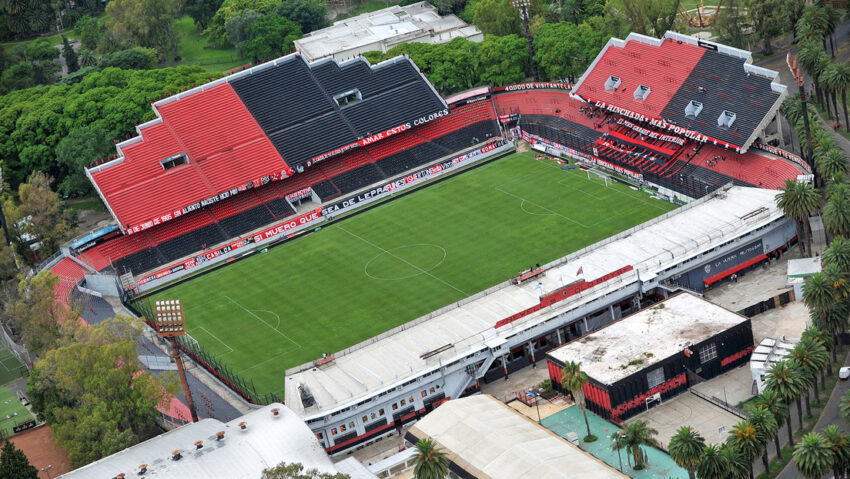 El club donde empezó Messi en Argentina castiga a seis niños por fotografiarse con un rival