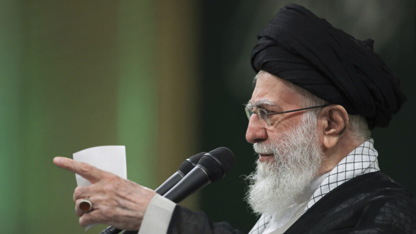 El fuerte mensaje del líder supremo de Irán a Israel tras el bombardeo