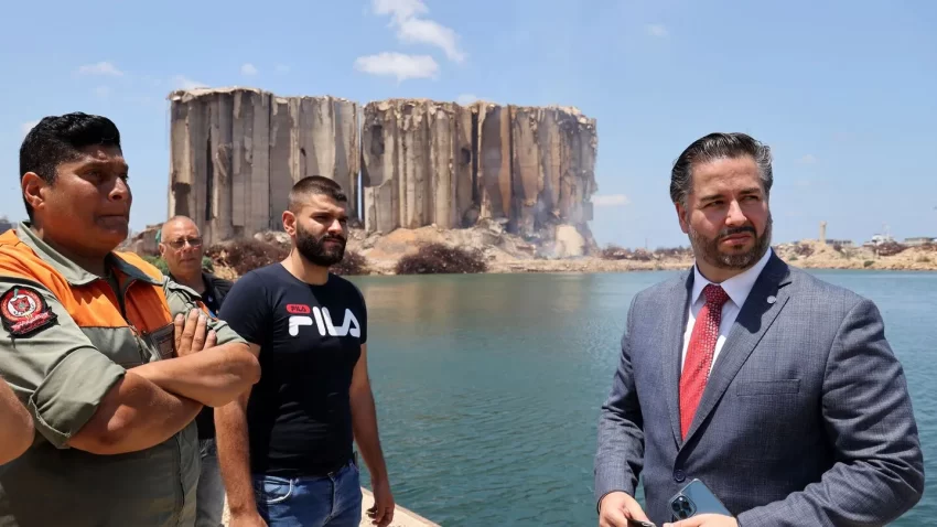 Líbano arresta a exministro de Economía Amin Salam por cargos de malversación