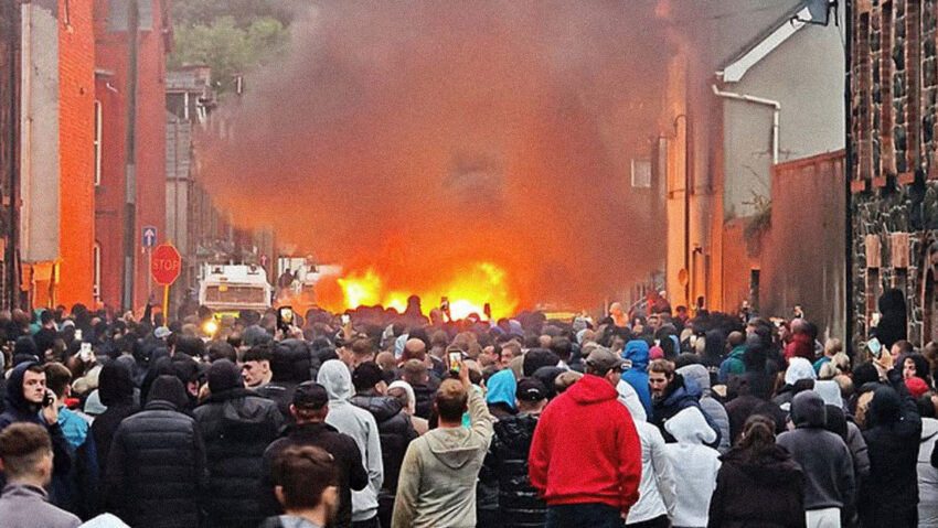 Graves disturbios en una ciudad británica tras la presunta violación de una adolescente