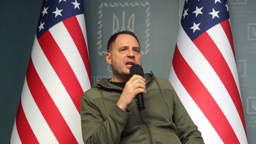 Líder de la Oficina de Zelenski llega a Estados Unidos para "impulsar asuntos cruciales para Ucrania"