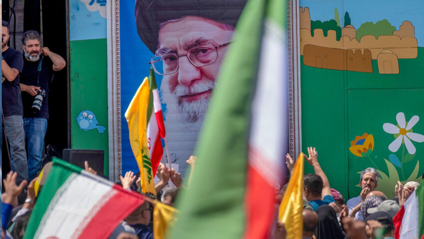 Líder supremo de Irán seleccionó un grupo de posibles sucesores en caso de que sea asesinado.