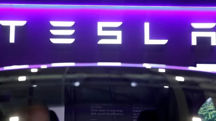 Tesla demanda a exingeniero por sustraer datos clave del robot humanoide Optimus