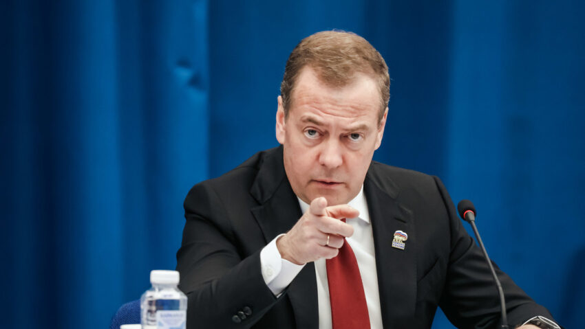 Medvédev comenta el ataque israelí contra Irán