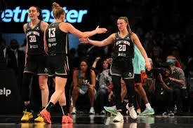 Liberty arrasa con 19 triples y logra su mejor inicio de temporada desde 1997