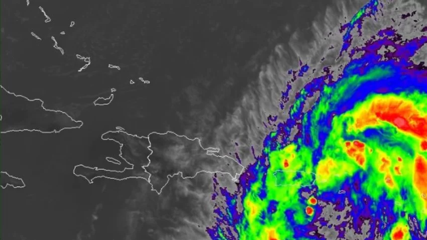Vaguada y onda tropical provocarán aguaceros dispersos esta tarde en varias provincias