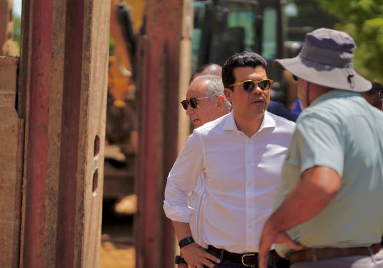 Wellington Arnaud informa avanzan trabajos del alcantarillado sanitario de Mao, provincia Valverde