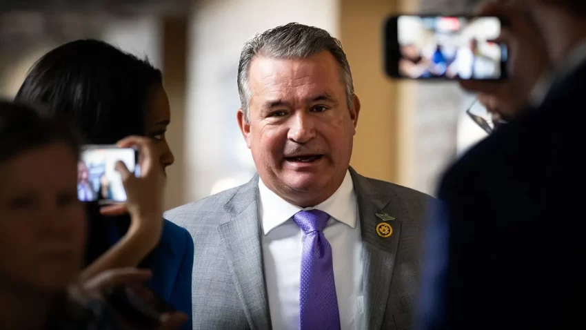 🛑 El moderado republicano Don Bacon anuncia que no buscará la reelección en 2026